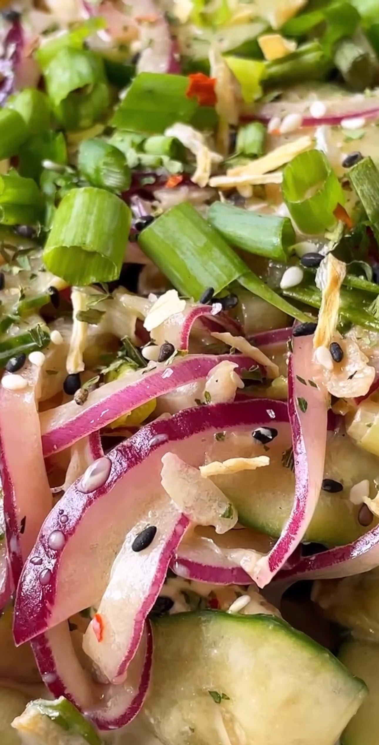 Quick & Flavorful Cucumber Salad 🥒🥗✨