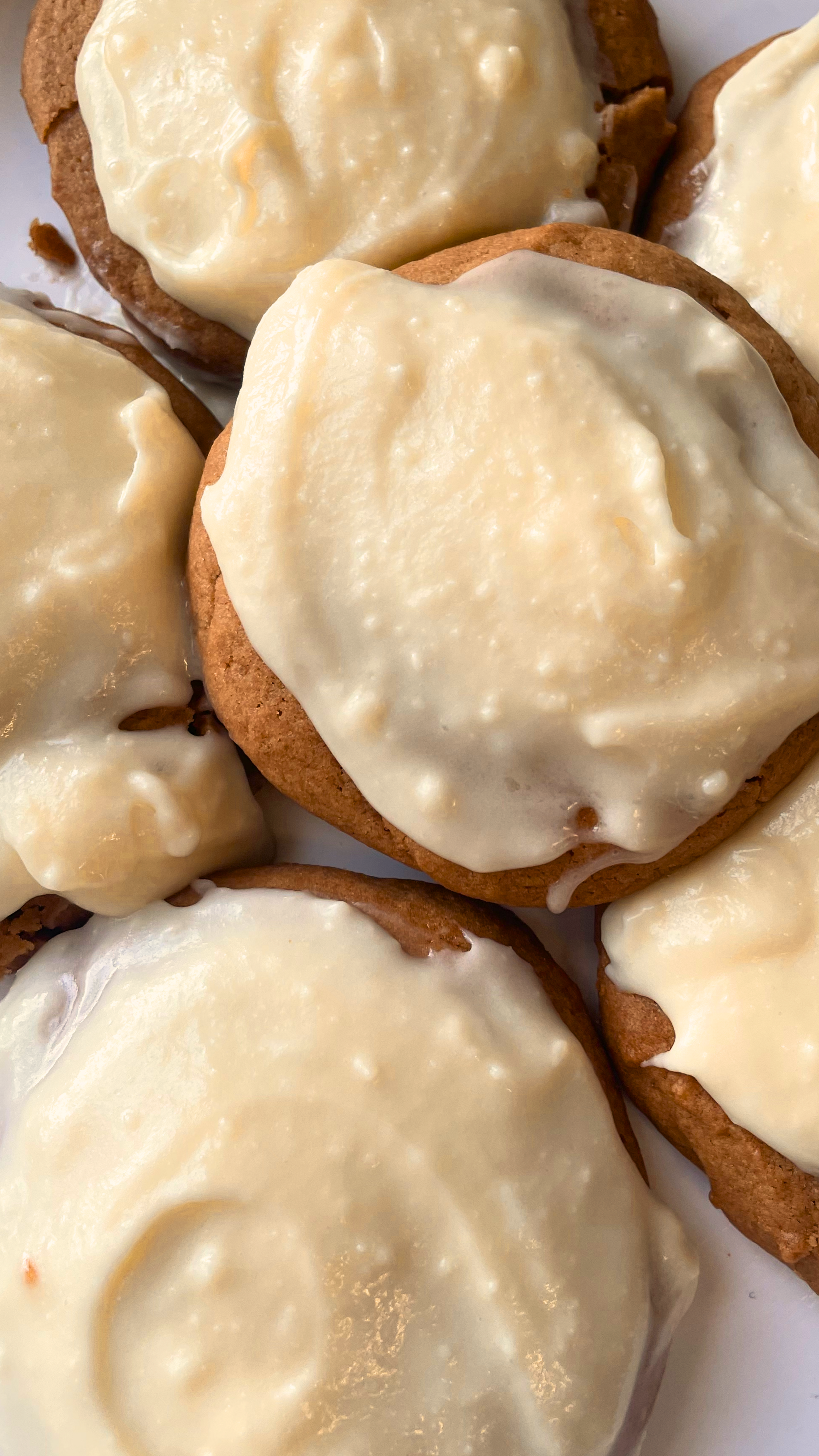 Gingerbread Crumble Cookies with Gingerbread Cookie Cream Cheese frosting