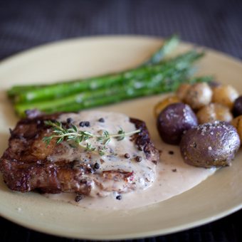 Grilled Steak with Creamy Peppercorn Whisky Sauce – Gourmet ...