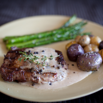 Grilled Steak with Creamy Peppercorn Whisky Sauce