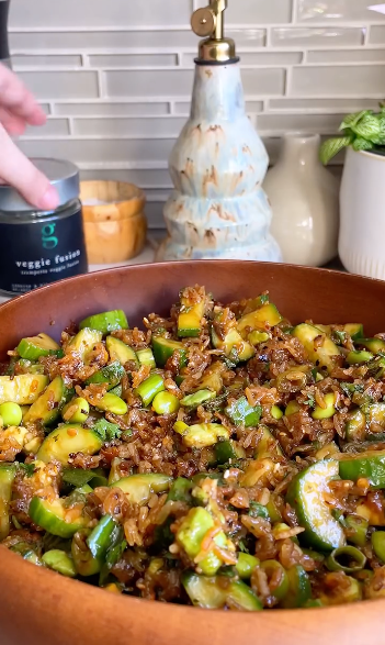 Crispy Rice Asian Salad with Veggie Fusion
