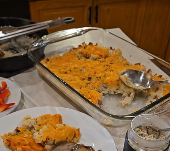 Broiled Mashed Potato with Garlic Lovers Seasoning and Cheddar Crust